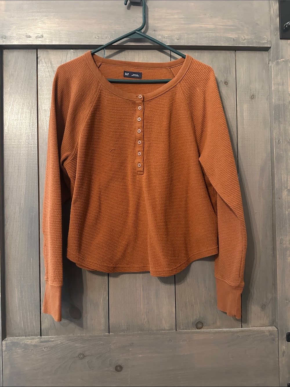 GAP Women's Rust Henley Waffle Long-Sleeve Top